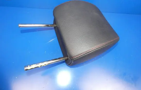 Mazda CX-5 Front seat headrest 