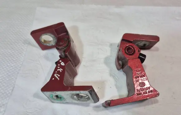 Volkswagen Golf VII Front door upper hinge 8K0831401P 8K0831401K