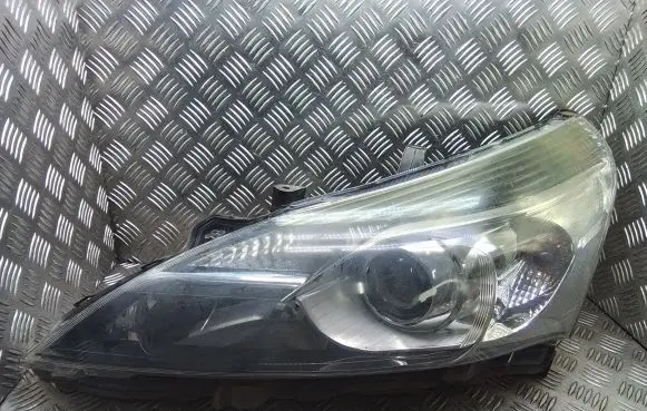 Toyota Verso Headlight/headlamp 811700F161