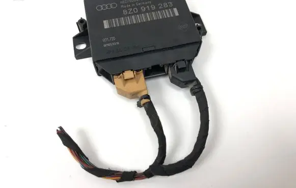 Audi A6 S6 C5 4B Parking PDC control unit/module 8Z0919283