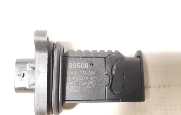 BMW M3 F80 Mass air flow meter 7602038 13627602038