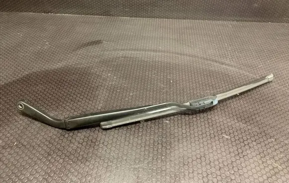 Hyundai Terracan Front wiper blade arm HP1LHD