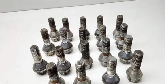 Volvo XC90 Nuts/bolts 