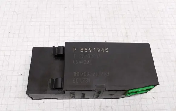 Volvo V70 Other control units/modules P8691946 25782217 02W294