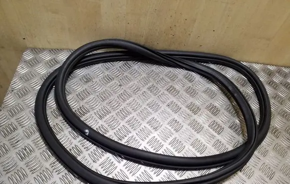 Seat Toledo IV (NH) Front door rubber seal 5JA867365D