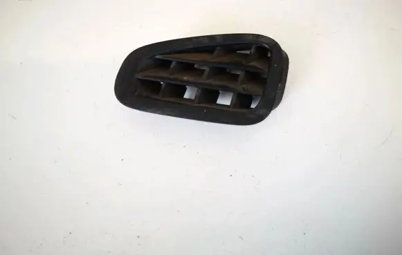 Skoda Yeti (5L) Dash center air vent grill 5l0819793