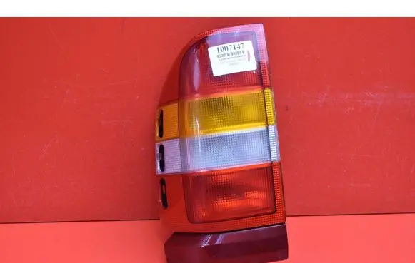 Opel Frontera B Rear/tail lights