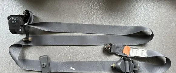 Nissan Patrol Y60 Front seatbelt 8684428J16