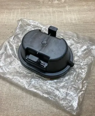 Headlight/headlamp dust cover