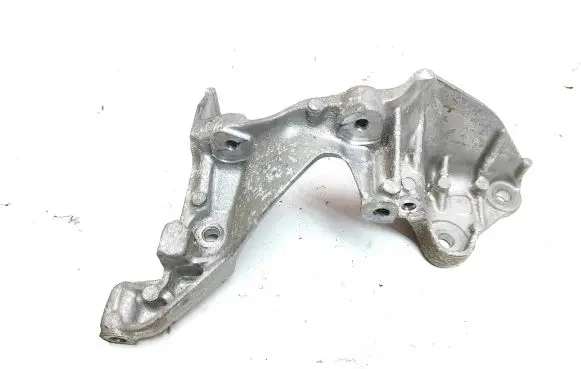 Renault Trafic III (X82) EGR valve cooler bracket 147174072R A6261410040