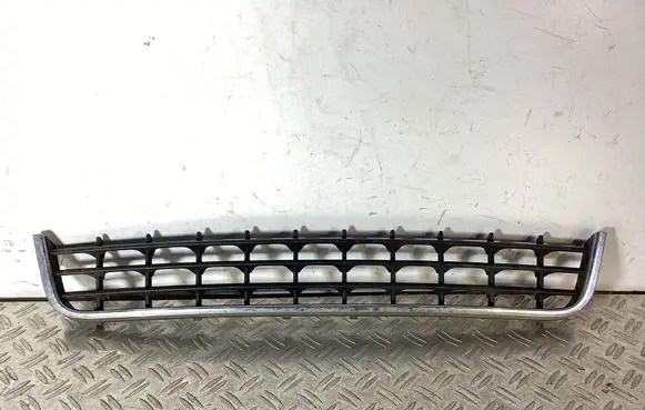 Audi A8 S8 D2 4D Front bumper lower grill 4D0853667B