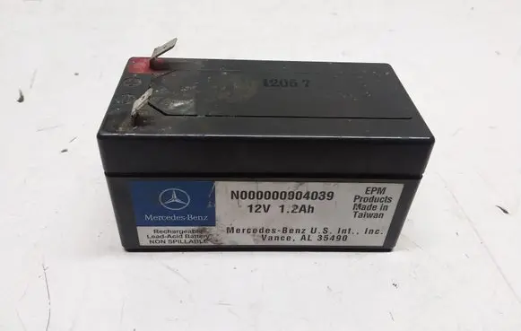 Mercedes-Benz ML W164 Car battery N000000004039