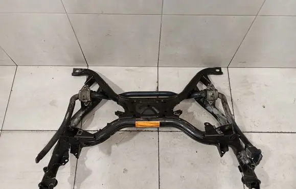 BMW 5 E39 Front subframe 31112228790 31352229080