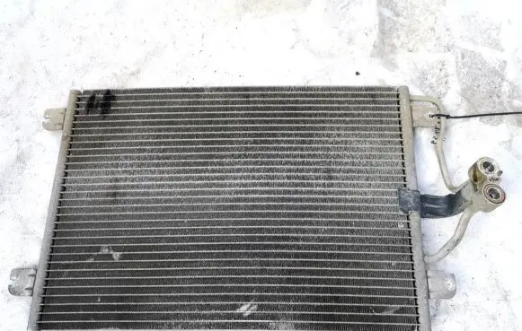 A/C cooling radiator (condenser)