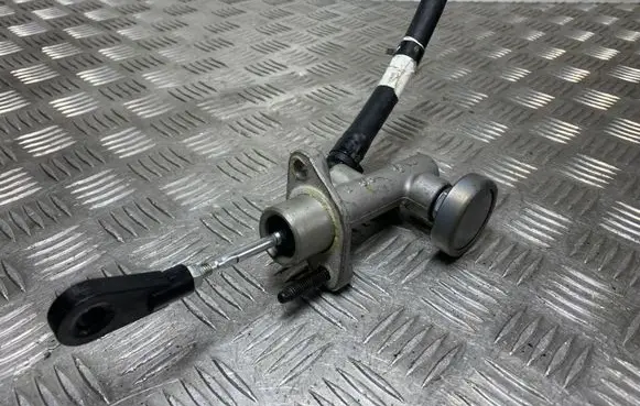 SsangYong Rexton Clutch master cylinder