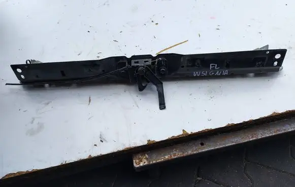 Opel Insignia A Engine bonnet/hood lock/catch 
