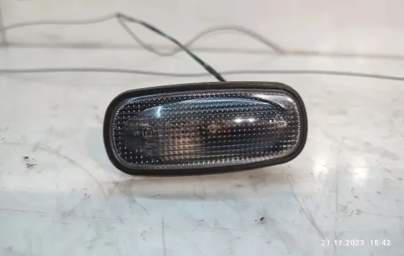 Rover 75 Front fender indicator light