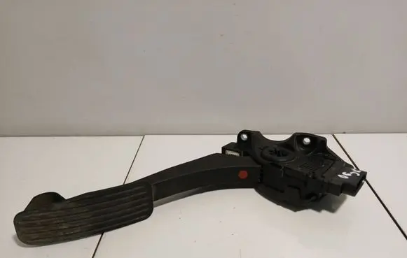 Volvo XC90 Accelerator throttle pedal C95YE01