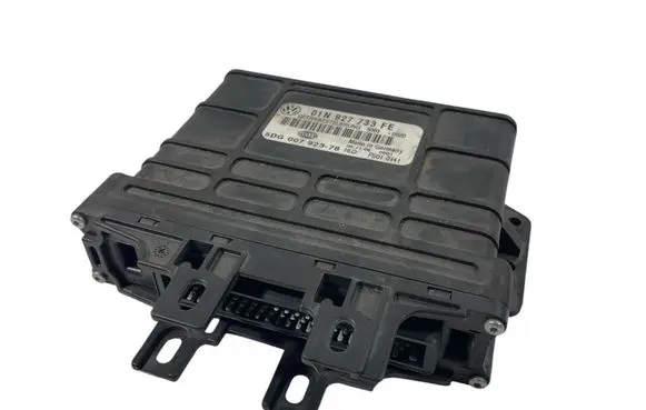 Volkswagen PASSAT B5.5 Gearbox control unit/module 01N927733FE PS010141 5DG00792378