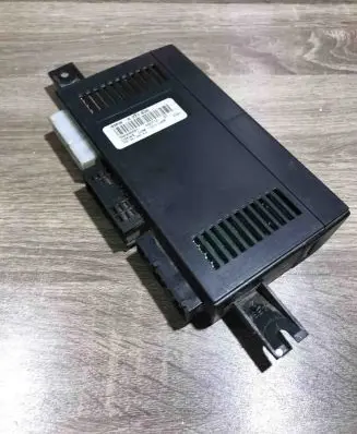 BMW 5 E39 Light module LCM 8377836