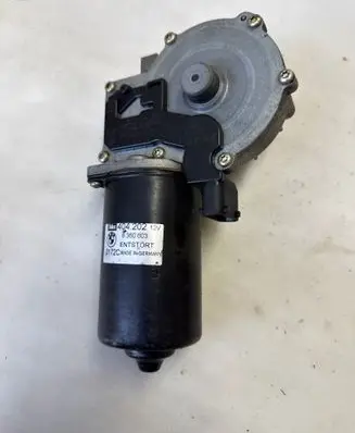 BMW 5 E39 Wiper motor 8360603 404202 0172C