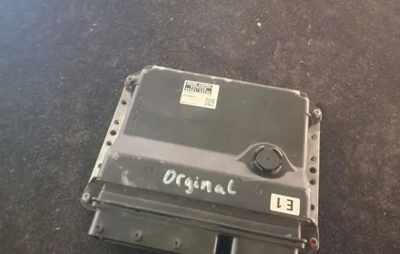 Toyota Corolla Verso AR10 Engine control unit/module 8966142C00