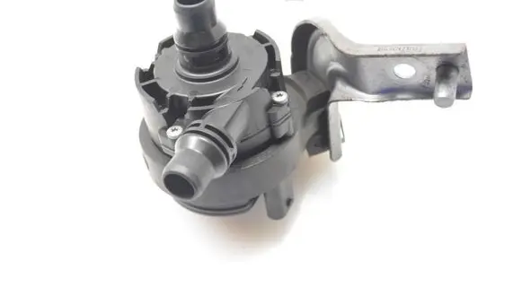 BMW 4 F32 F33 Electric auxiliary coolant/water pump 8605322