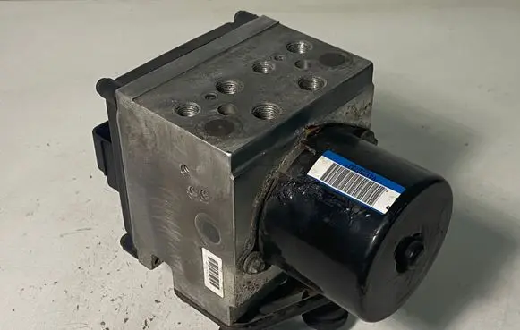 Volkswagen PASSAT B6 ABS Pump 3C0614095C