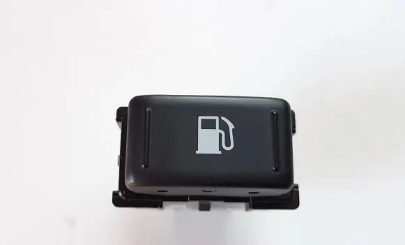 Nissan Navara D23 Fuel tank opening switch 19828K4