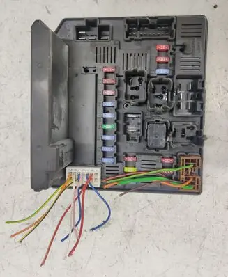Nissan Qashqai+2 Fuse module