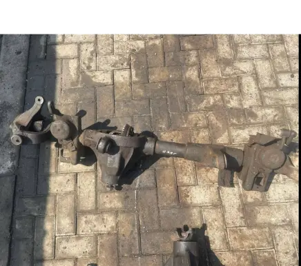 Jeep Cherokee Front axle beam 