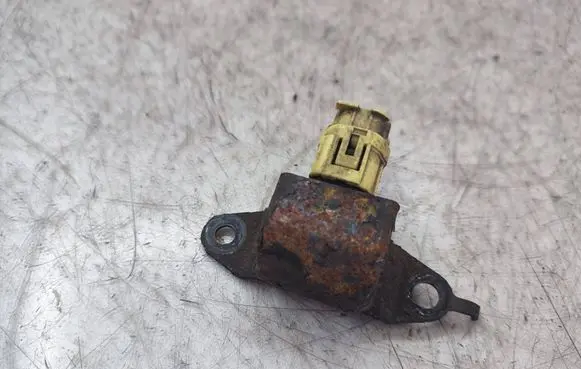 Toyota Land Cruiser (J120) Airbag deployment crash/impact sensor 