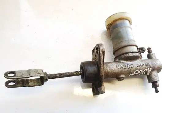 Ford Maverick Clutch master cylinder