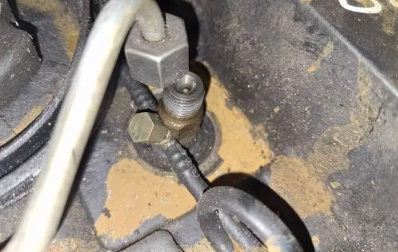 Ford Mondeo Mk III Fuel injector