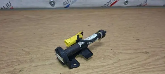 BMW 5 G30 G31 G38 Bonnet Pedestrian Airbag Actuator 7435798 51237435798