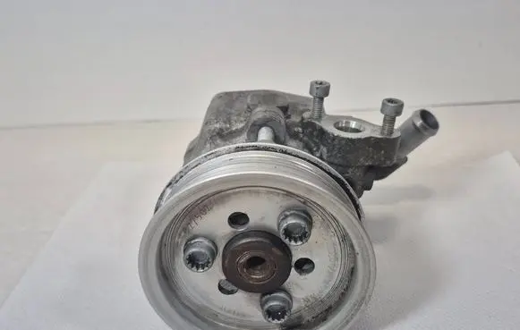 Volkswagen Transporter - Caravelle T5 Power steering pump 7E0422154E 33265390 B4911041700