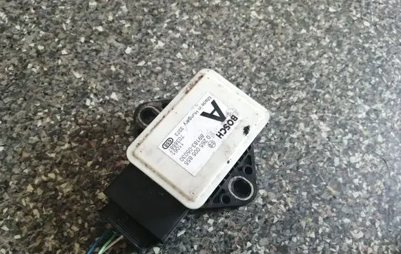 Toyota Avensis T270 ESP acceleration yaw rate sensor 0265005855 8918305030