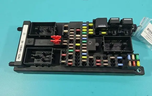 Land Rover Discovery Sport Fuse box set FK72-14F041-AE IMPRK1476490