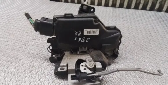 Audi A6 S6 C5 4B Front door lock 4B1837015G