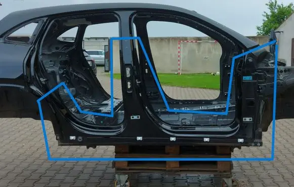 Mercedes-Benz GLA H247 Sill