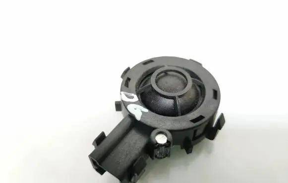 Volvo XC70 High frequency speaker in the rear doors 31252330 07W38 M5XUG