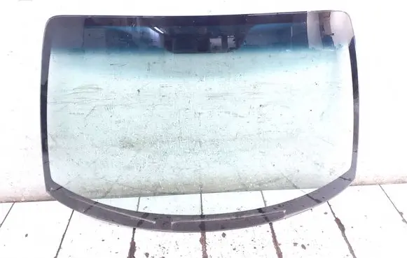 Daewoo Nubira Front windscreen/windshield window AS1
