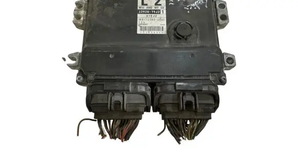 Fiat Sedici Engine control unit/module 3392079J2 079J2 MB1123002562