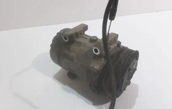 Renault Laguna I Air conditioning (A/C) compressor (pump) 7700866828B