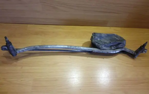 Peugeot 405 Front wiper linkage and motor 9601335580