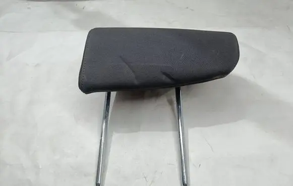 Lancia Delta III Rear seat headrest 107109
