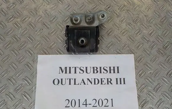 Mitsubishi Outlander Engine mounting bracket