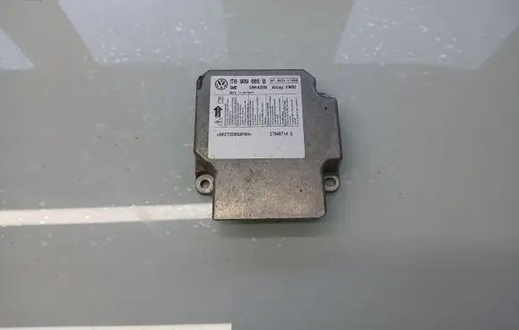 Volkswagen Touran I Airbag control unit/module 1T0909605B 27040714G