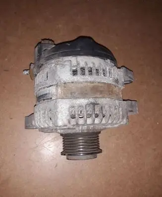 KIA Sportage Generator/alternator 373002F200