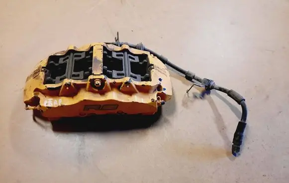 Front brake caliper